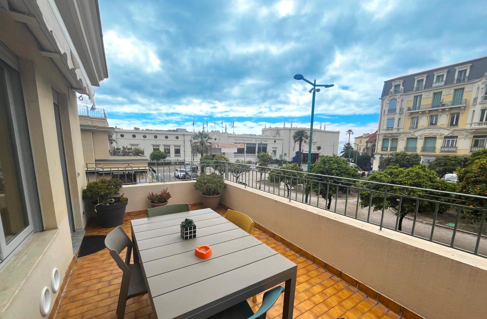 Maison Ausonia - Centre-ville, Proche Mer, Terrasse Menton